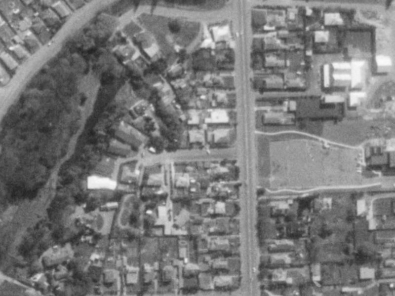 4 Nutfield Lane from the air, 1975-1979
