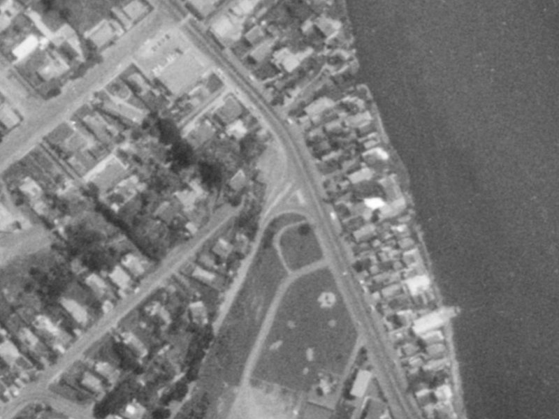 1 Moncks Spur Road from the air, 1975-1979