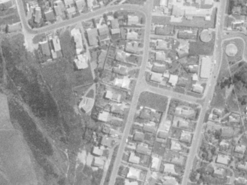 258 Cannon Hill Crescent from the air, 1975-1979