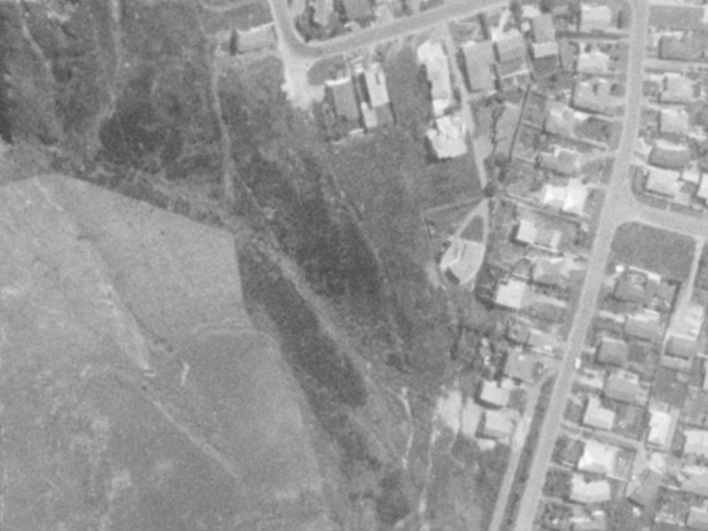 95 Cannon Hill Crescent from the air, 1975-1979
