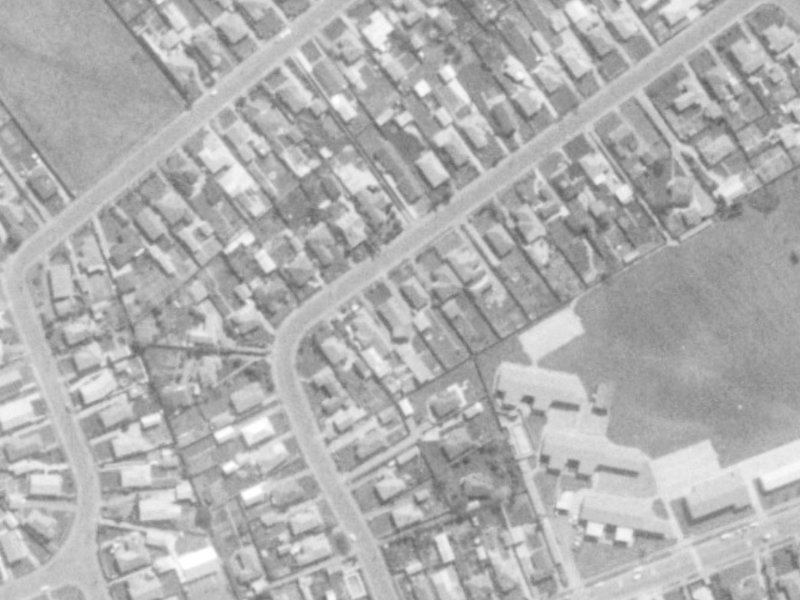 33 Maryhill Avenue from the air, 1975-1979