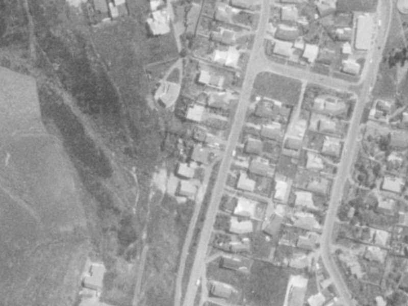 246 Cannon Hill Crescent from the air, 1975-1979