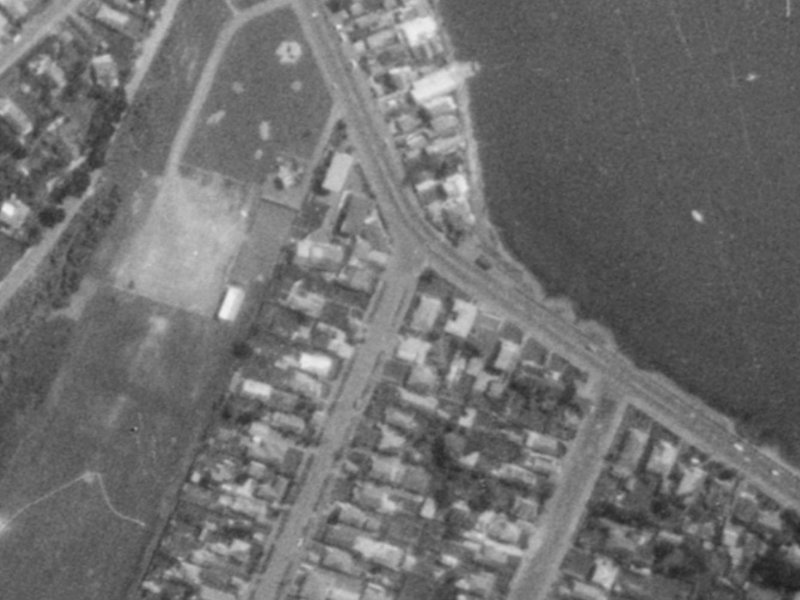 4 Wakatu Avenue from the air, 1975-1979