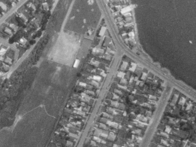 10 Wakatu Avenue from the air, 1975-1979