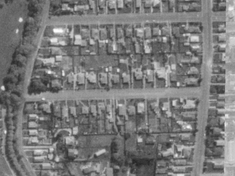 27 Riverview Street from the air, 1975-1979