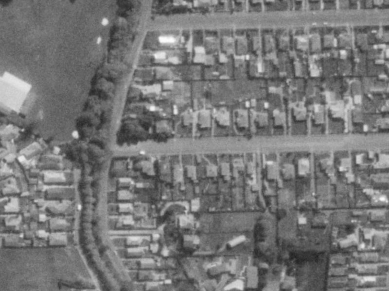 14 Riverview Street from the air, 1975-1979