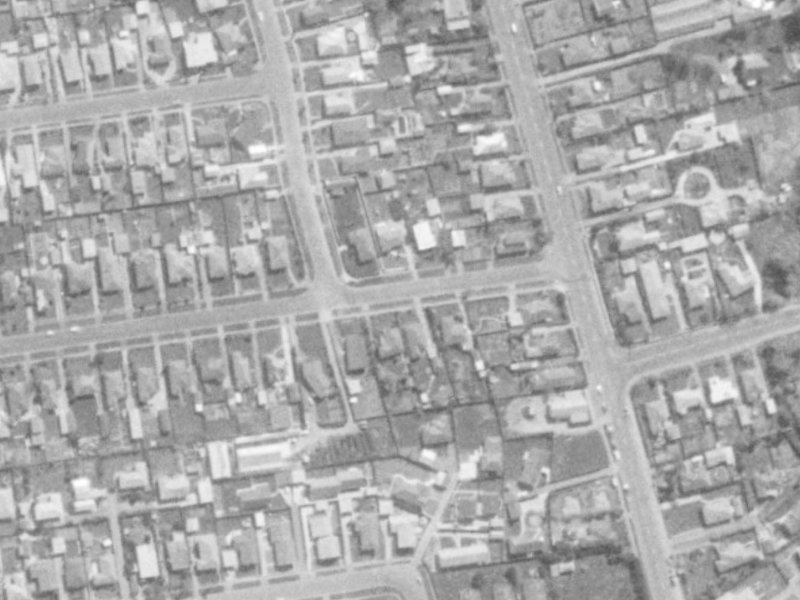 4 Leistrella Road from the air, 1975-1979