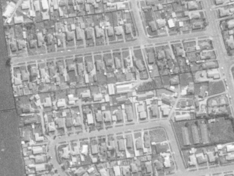 9D Leistrella Road from the air, 1975-1979