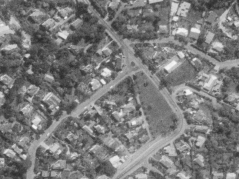 60 Dyers Pass Road from the air, 1975-1979