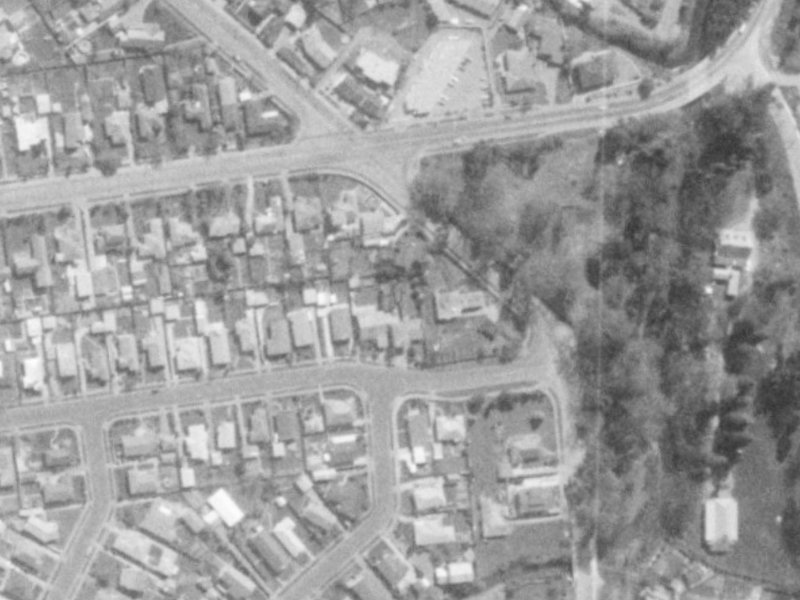 8 Hurunui Street from the air, 1975-1979