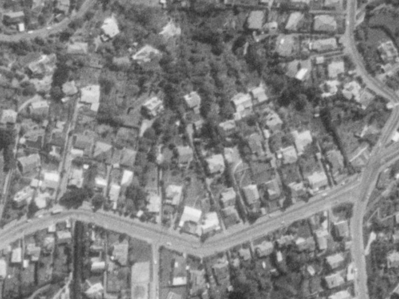 113D Hackthorne Road from the air, 1975-1979