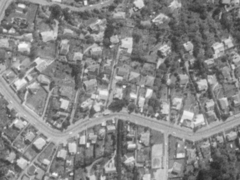 95 Hackthorne Road from the air, 1975-1979