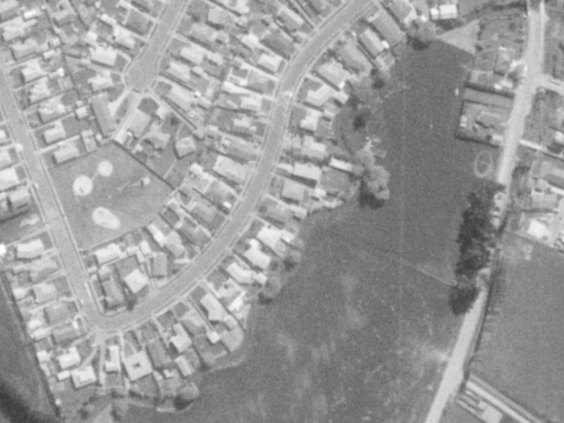 33 Waiau Street from the air, 1975-1979