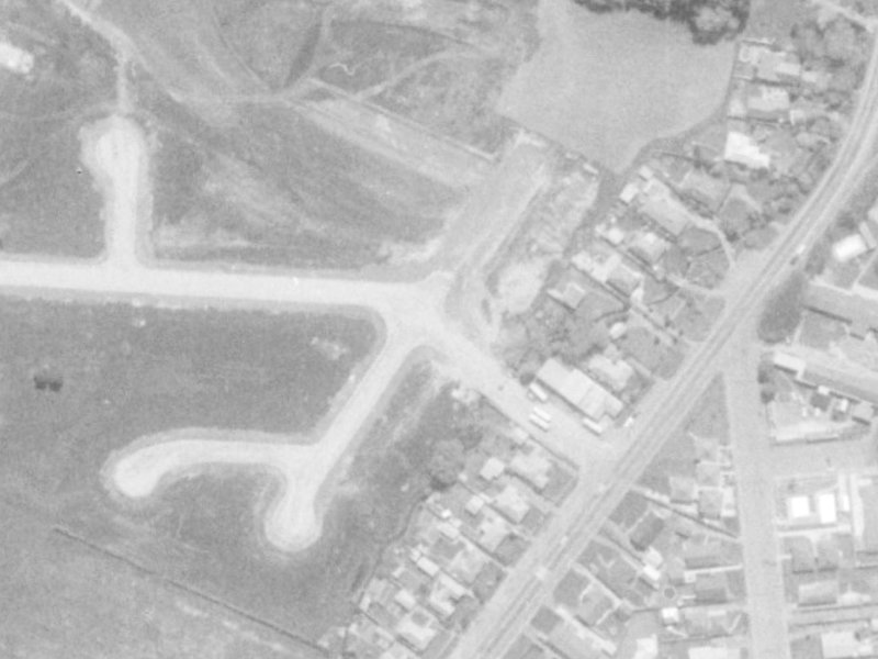 28 Muir Avenue from the air, 1975-1979