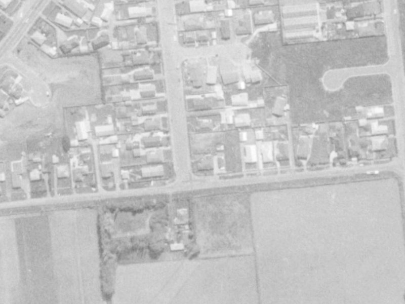 33 Larsens Road from the air, 1975-1979
