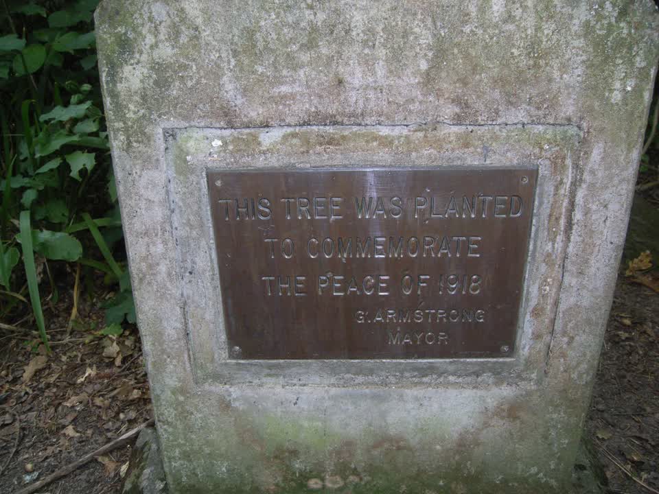 the register’s photograph of the plaque at Garden Of Tane