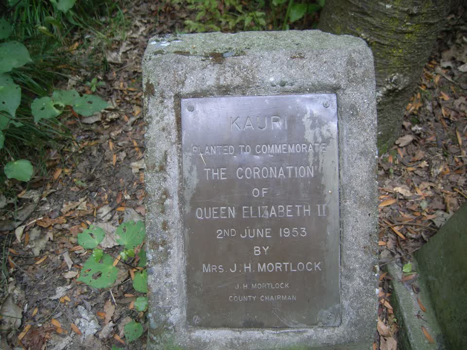 the register’s photograph of the plaque at Garden Of Tane