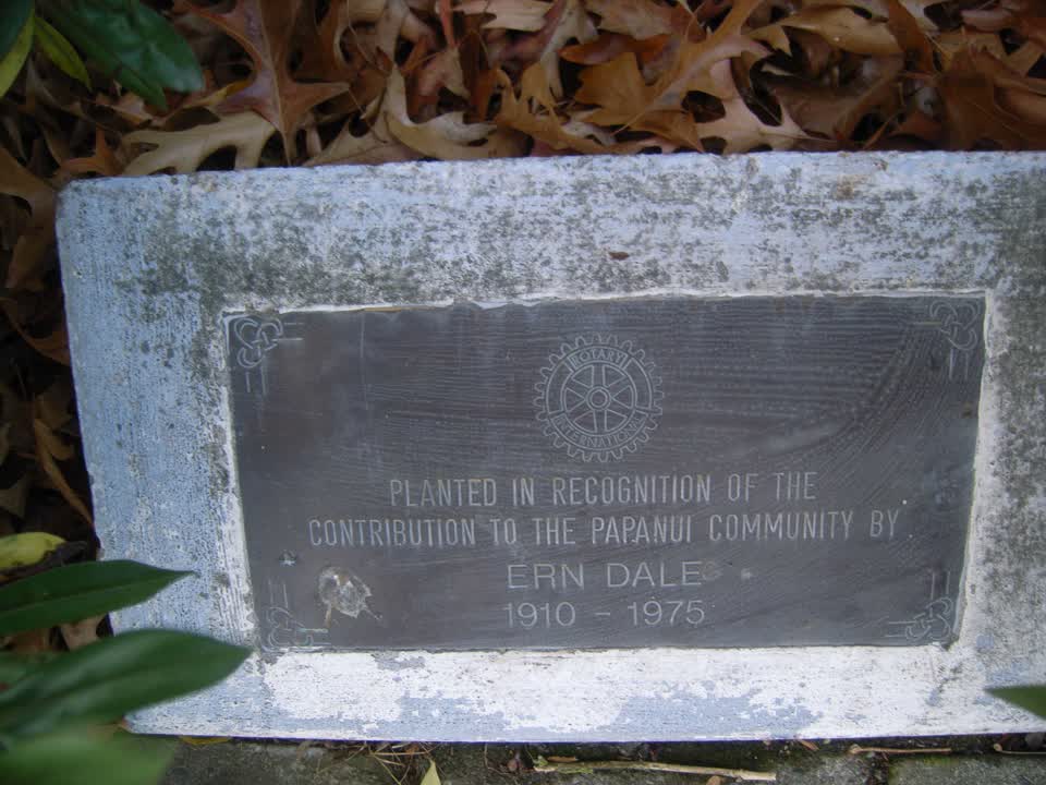 the register’s photograph of the plaque at Papanui Memorial Reserve