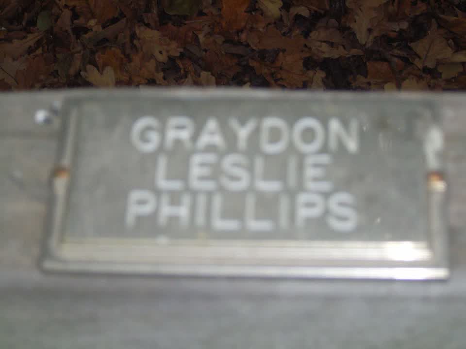the register’s photograph of the plaque at Belfast Cemetery