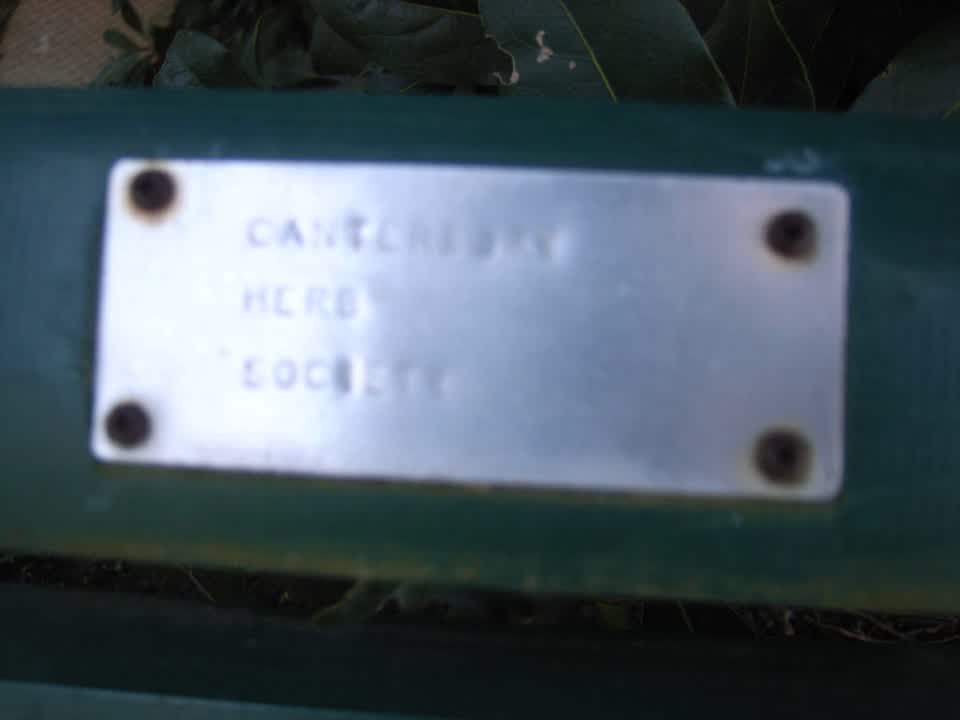 the register’s photograph of the plaque at Avice Hill Reserve