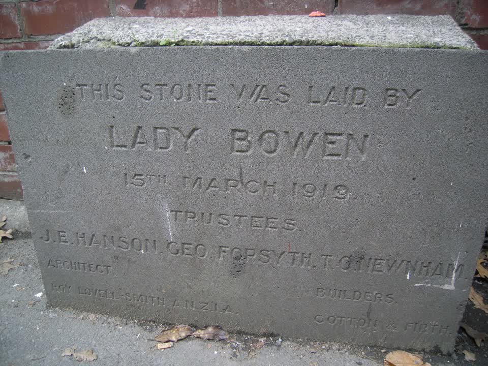 the register’s photograph of the plaque at War Memorial Library/Plunket