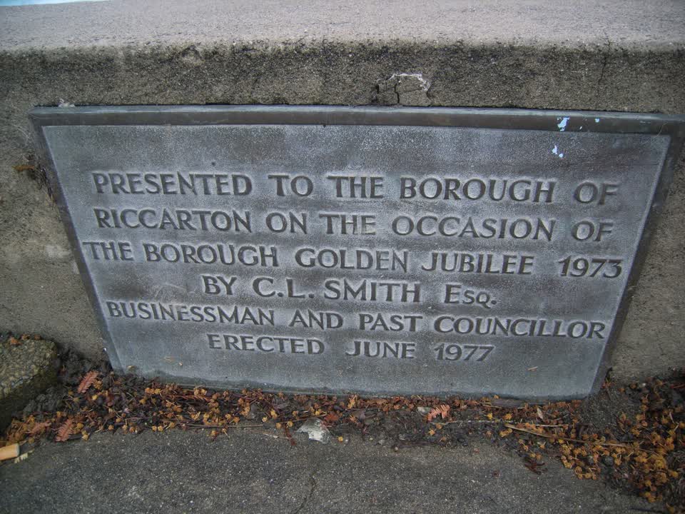 the register’s photograph of the plaque at Shand Crescent Reserve