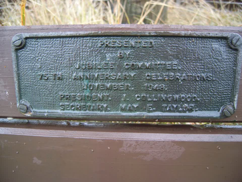 the register’s photograph of the plaque at Sydenham School Memorial