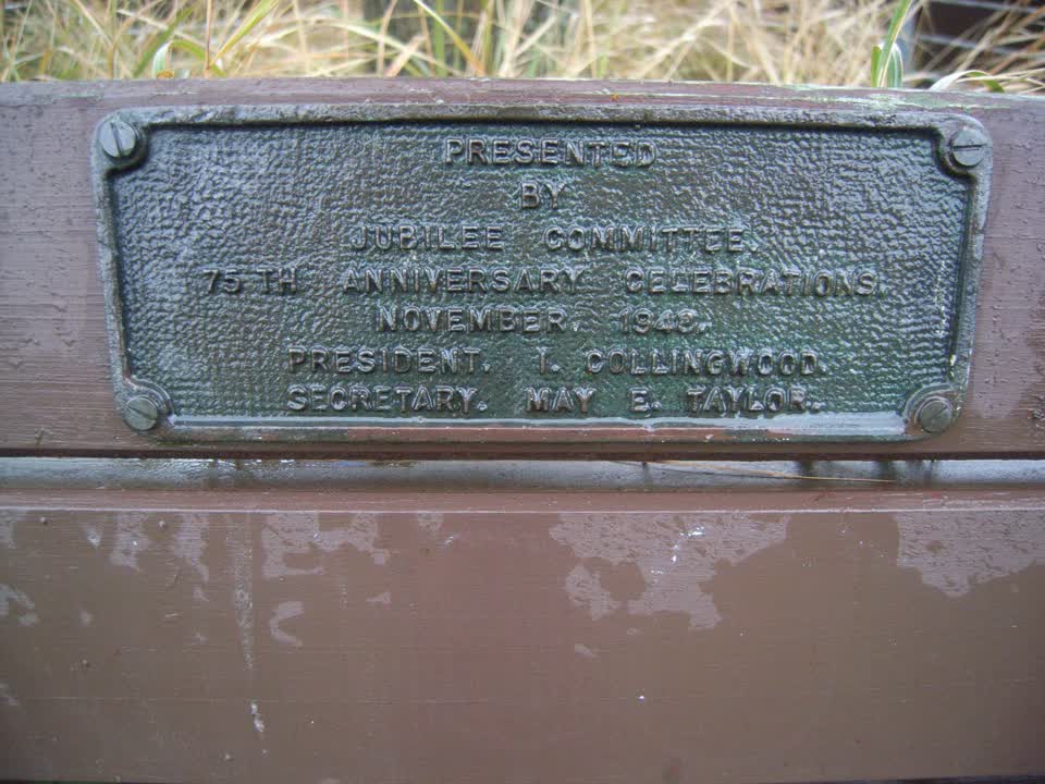 the register’s photograph of the plaque at Sydenham School Memorial