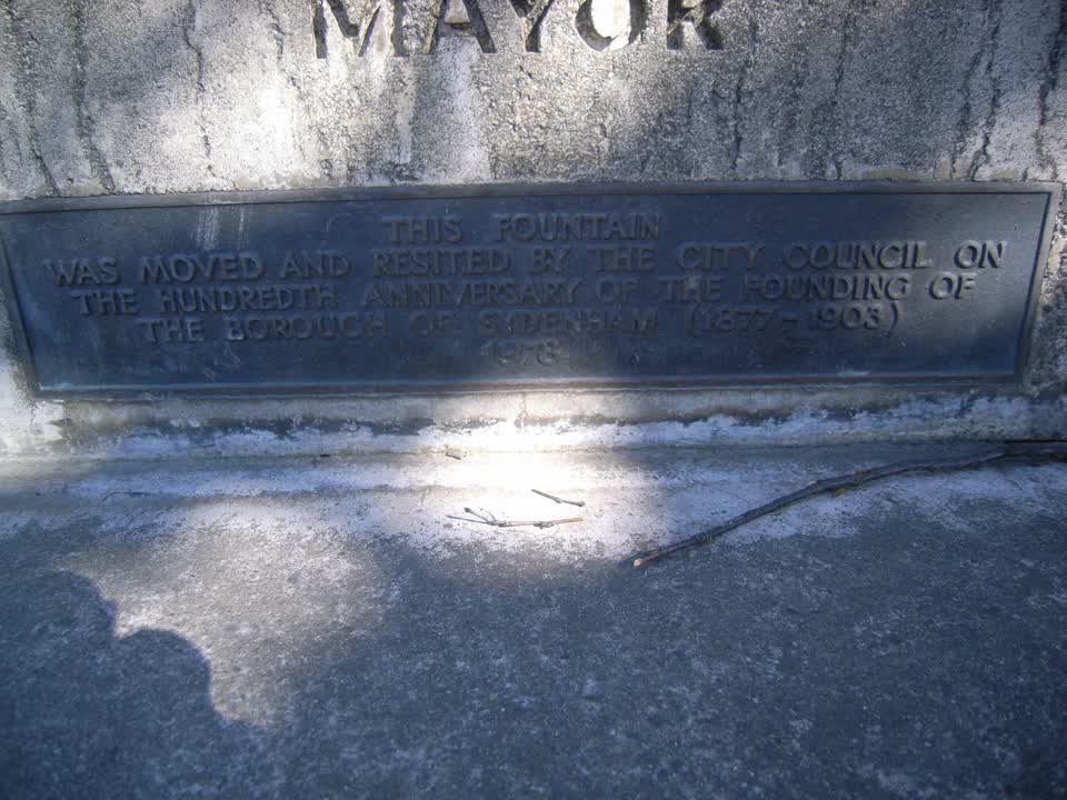 the register’s photograph of the plaque at King Edward Lamp