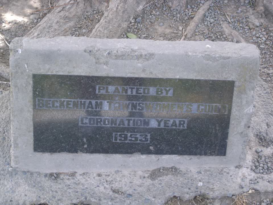 the register’s photograph of the plaque at Beckenham Park