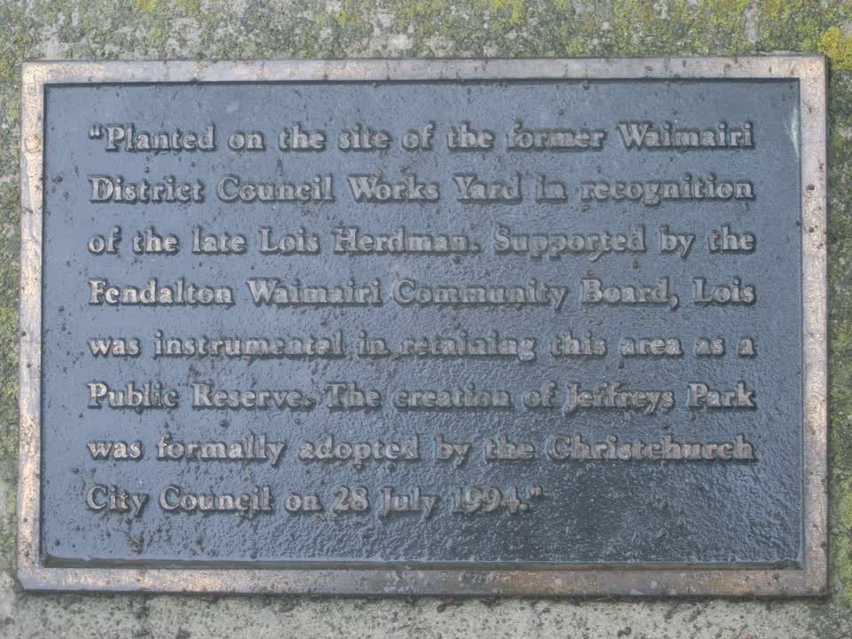 the register’s photograph of the plaque at Jeffreys Reserve
