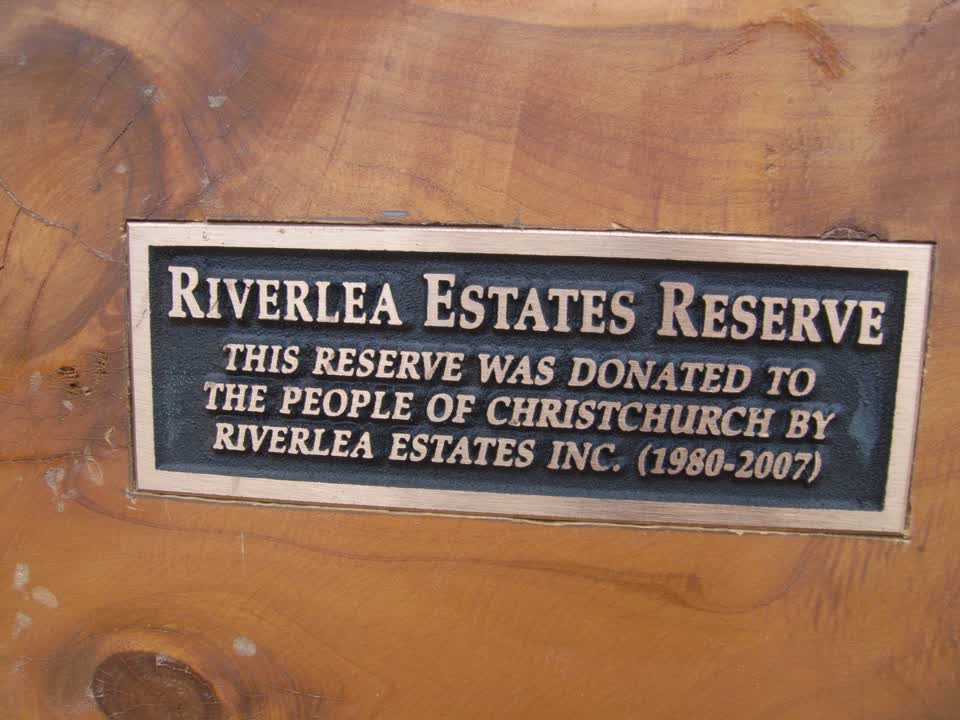 the register’s photograph of the plaque at Riverlea Estates Reserve