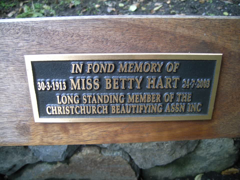 the register’s photograph of the plaque at Millbrook Reserve