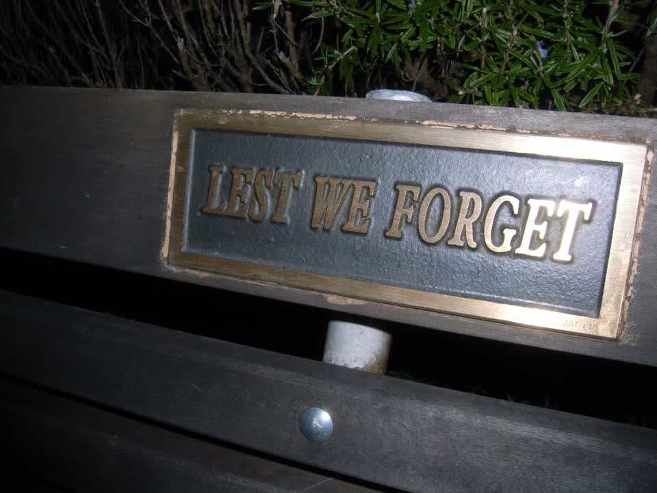 the register’s photograph of the plaque at Bromley Cemetery