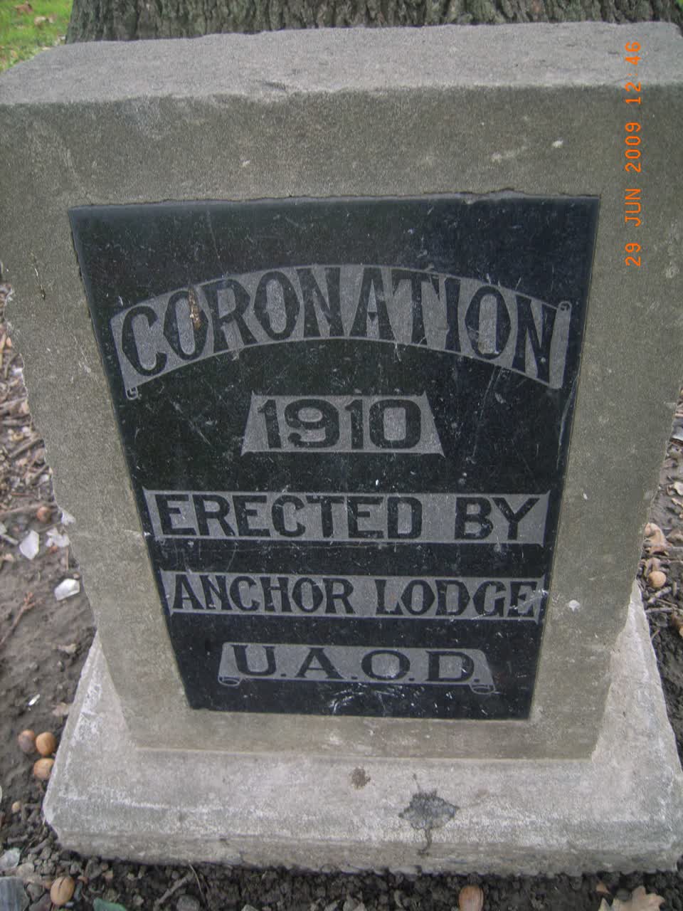 the register’s photograph of the plaque at Woolston Park