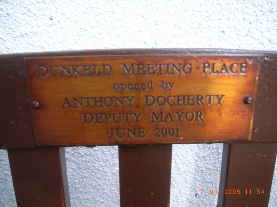 the register’s photograph of the plaque at Balmoral Hill Reserve
