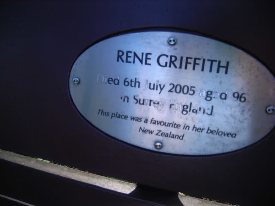 the register’s photograph of the plaque at Avebury Park