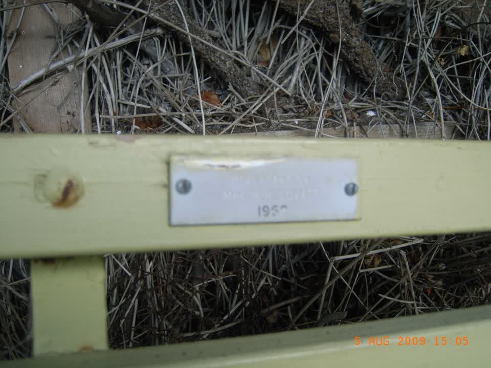 the register’s photograph of the plaque at Port Hills 11 Rrz Land