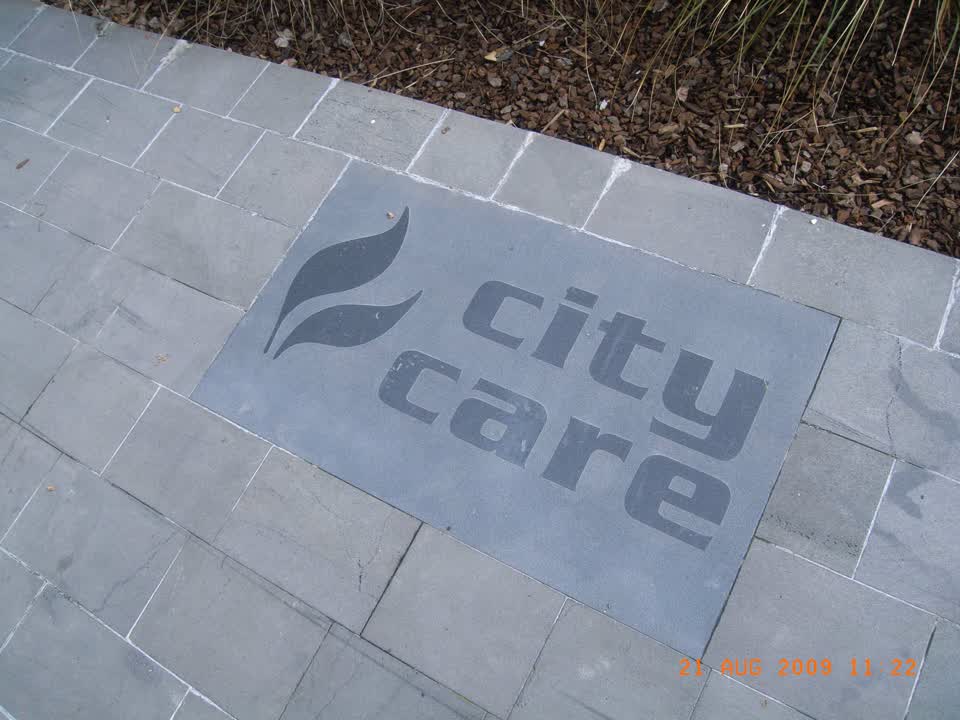the register’s photograph of the plaque at Fire Fighters Reserve
