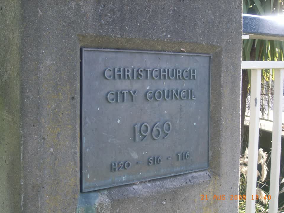 the register’s photograph of the plaque at Fire Fighters Reserve