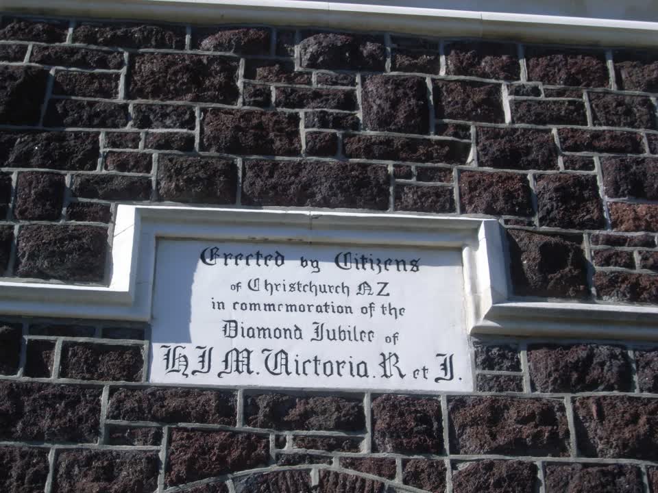 the register’s photograph of the plaque at Victoria Triangles