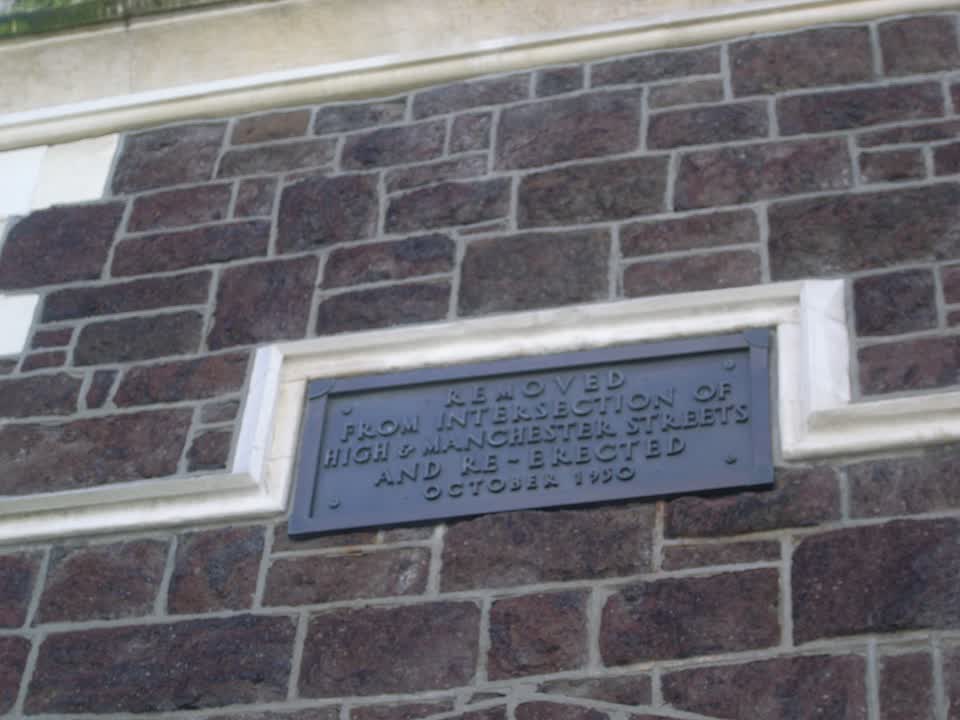 the register’s photograph of the plaque at Victoria Triangles