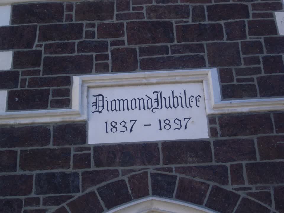 the register’s photograph of the plaque at Victoria Triangles