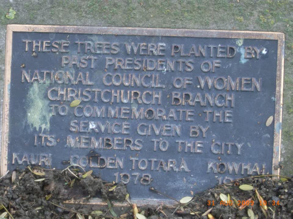 the register’s photograph of the plaque at Cambridge Reserve