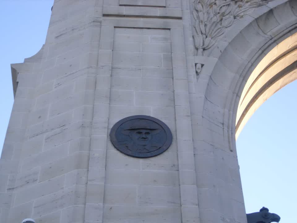 the register’s photograph of the plaque at Bridge Of Remembrance