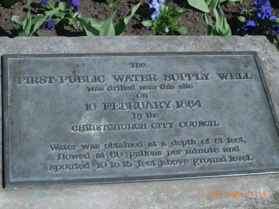 the register’s photograph of the plaque at High Street Triangles