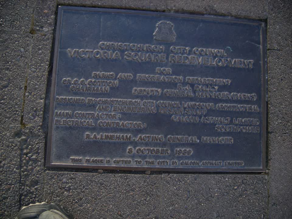the register’s photograph of the plaque at Victoria Square