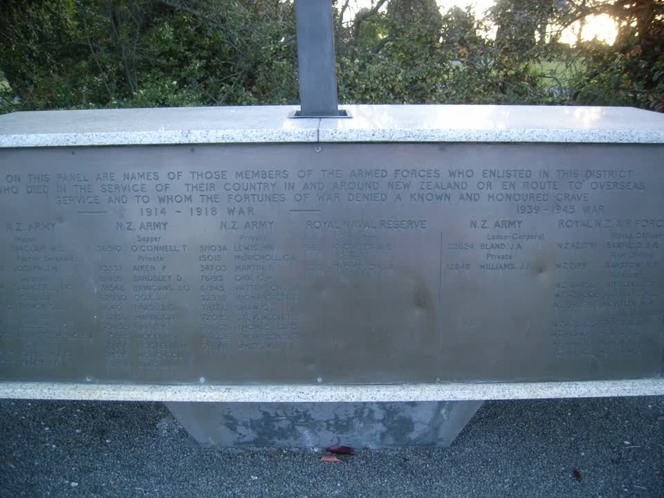 the register’s photograph of the plaque at Ruru Lawn Cemetery
