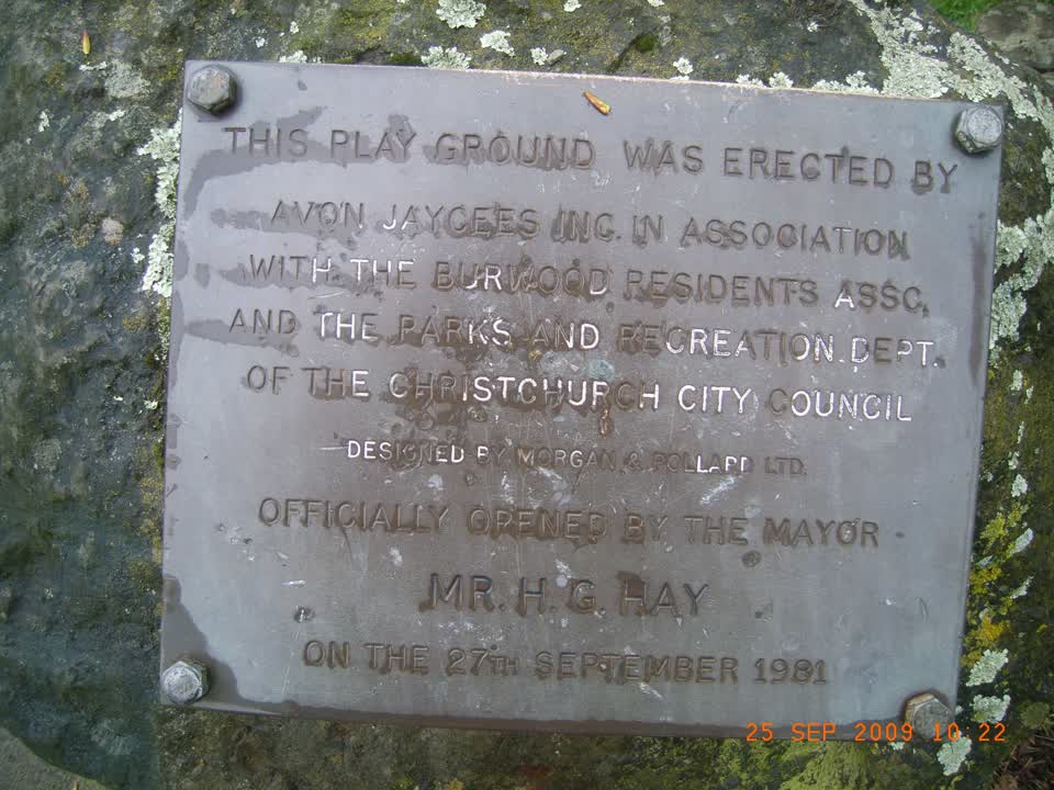 the register’s photograph of the plaque at Burwood Park Playground Monume