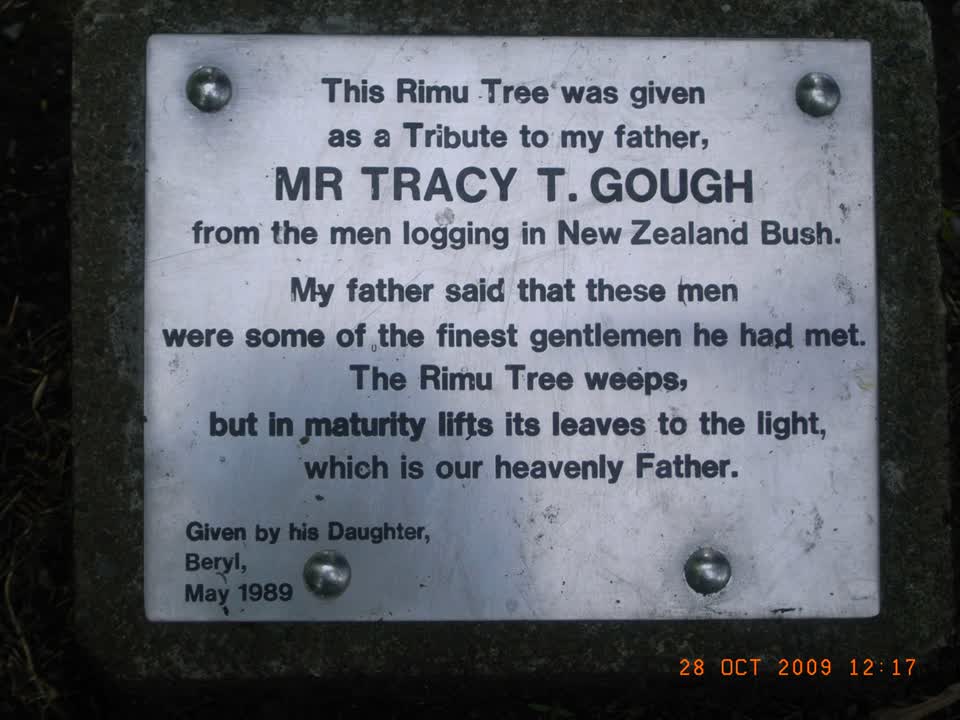 the register’s photograph of the plaque at Mona Vale